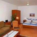 Aparthotel Myhome Ruegen - Haus Arkona
