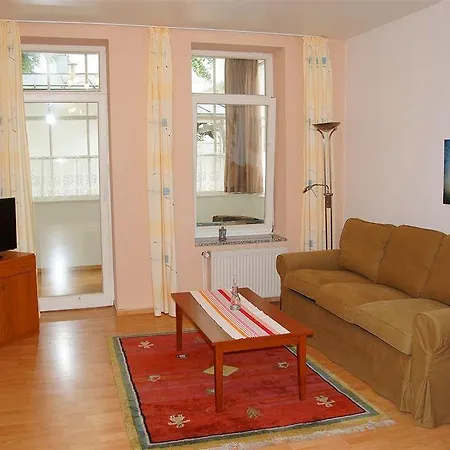 Myhome Ruegen - Haus Arkona 公寓式酒店 3*