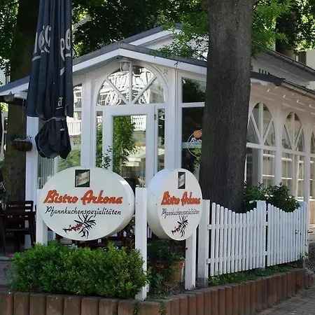 Myhome Ruegen - Haus Arkona Апарт-готель