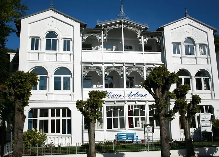 Myhome Ruegen - Haus Arkona 아파트호텔